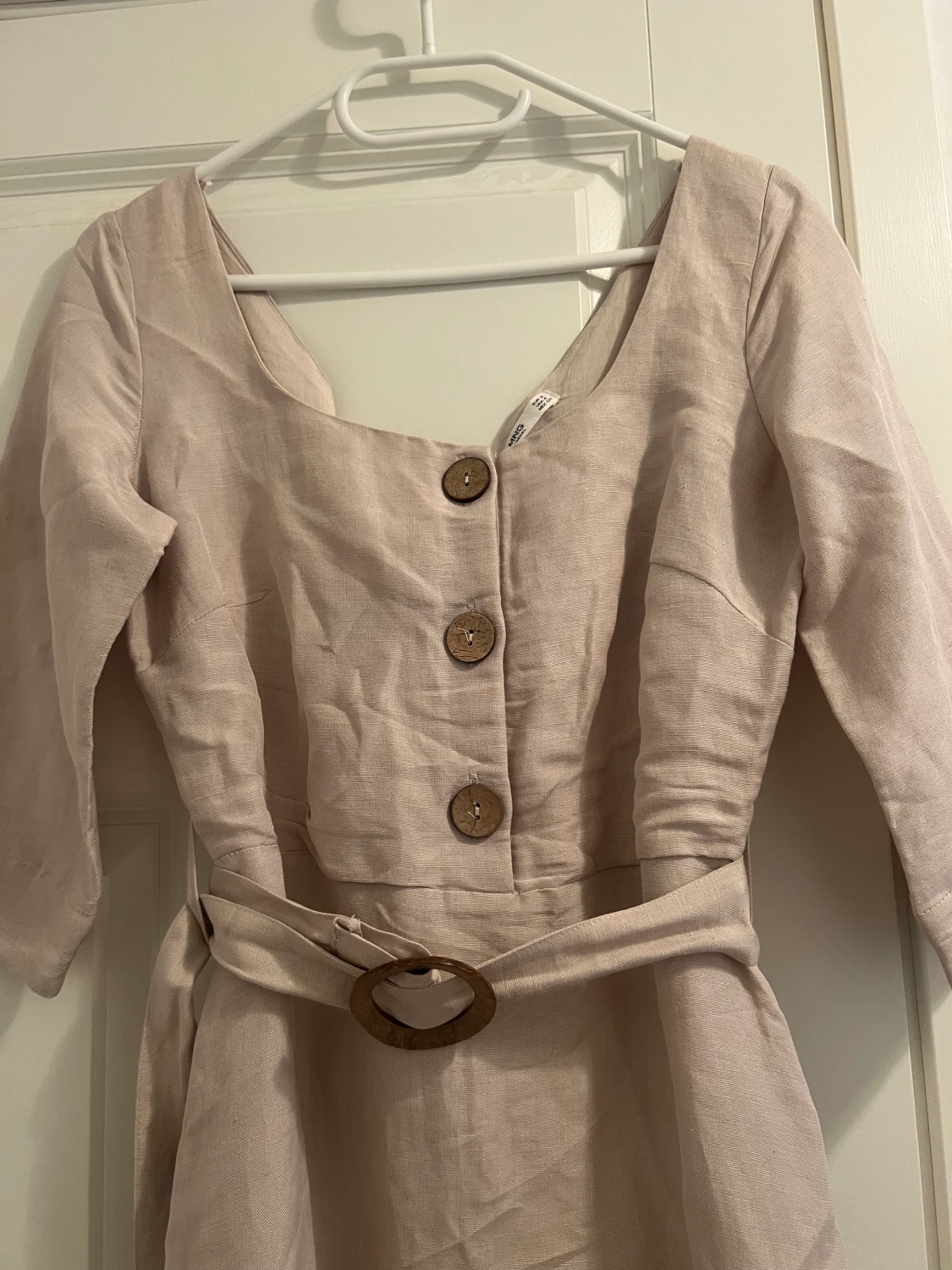 Mango klänning i  linneväv - 90