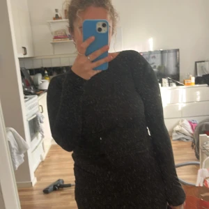 Intimissimi tröja  - Oanvänd Intimissimi tröja svart med glitter 