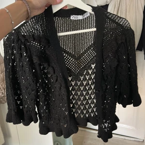 kofta från zara!  - så fin stickad kofta från zara! Storlek S 