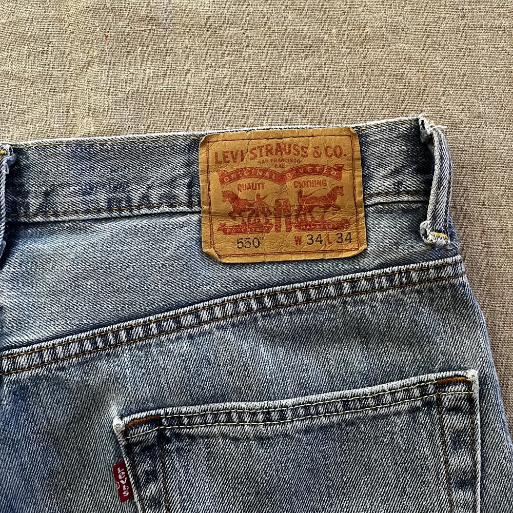 Ett par vintage 550 Levi’s Jeans köpta secondhand.. Jeans & Byxor.