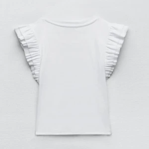 Volang tröja - En vit volang tröja från zara i bra skick❤️