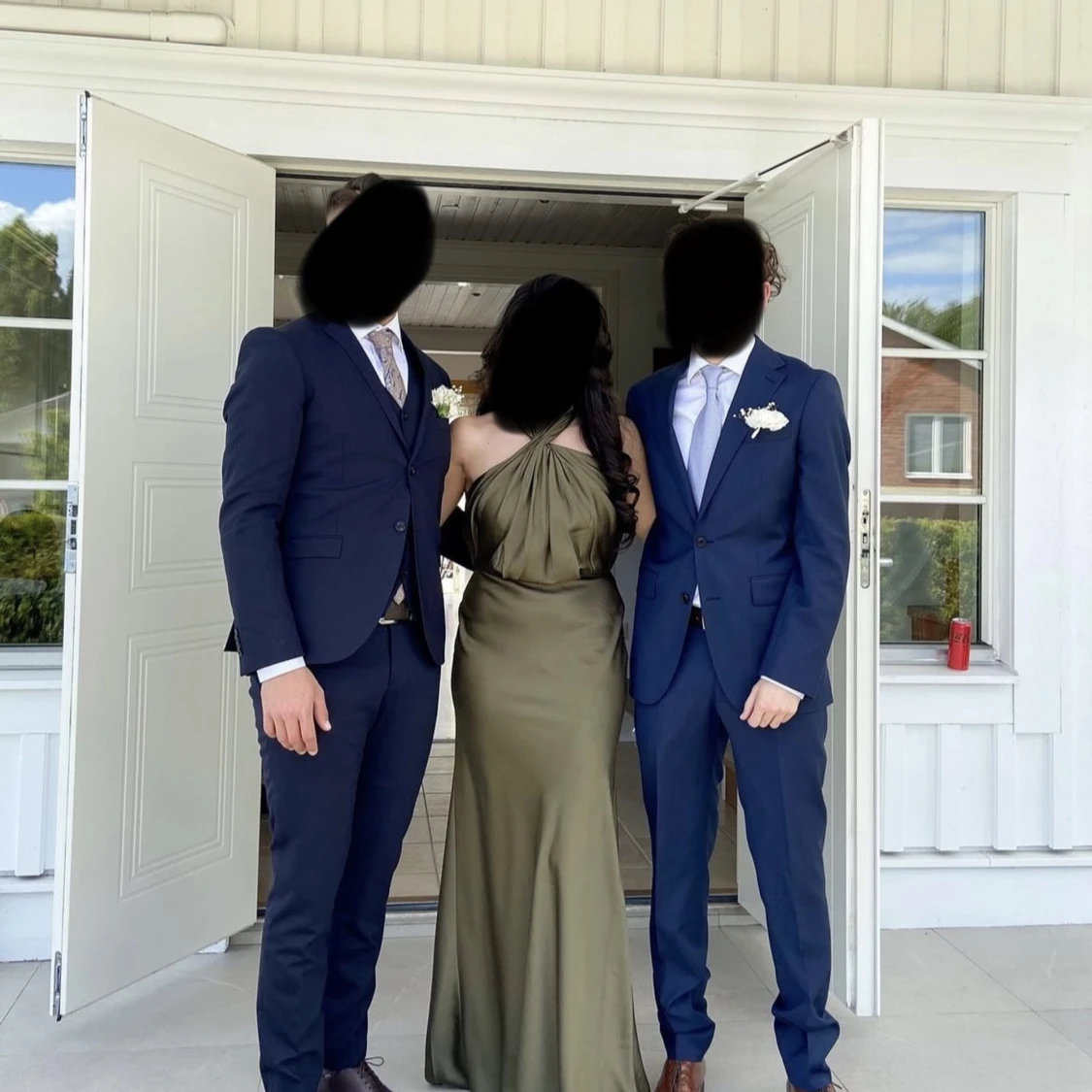 Olivgrön bal/bröllopsklänning 