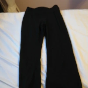 Flare leggings  - Flare leggings från hm. Tvättas såklart innan. 