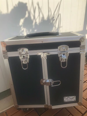 Sminkväska - Köpt för 2500 säljer för 1200