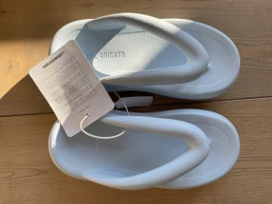 Axel Arigato Delta sandal strl 39 - Helt nya och oanvända i box! Strl 39  Nypris på hemsidan nu 1400kr