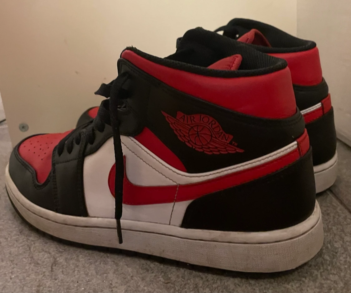 Air Jordan 1 fire red  - 90