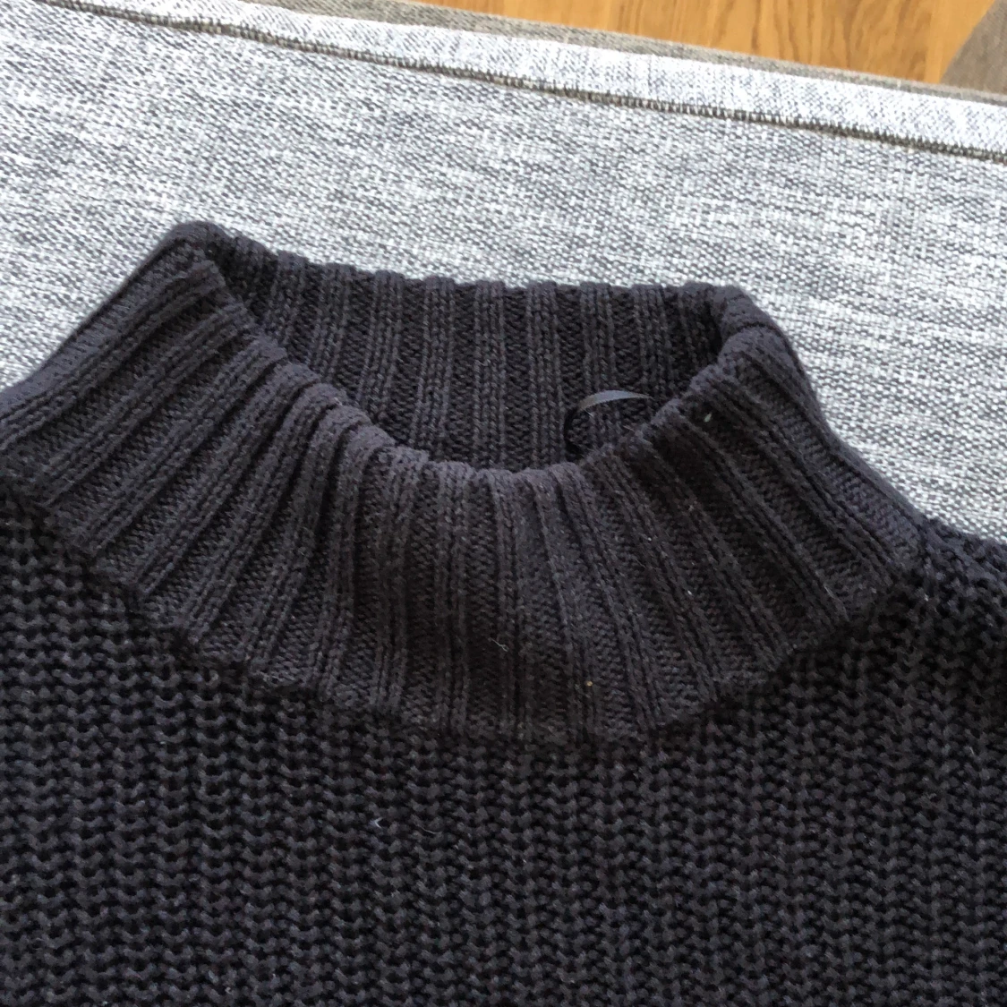 Svart stickad tröja från Hm! - 90