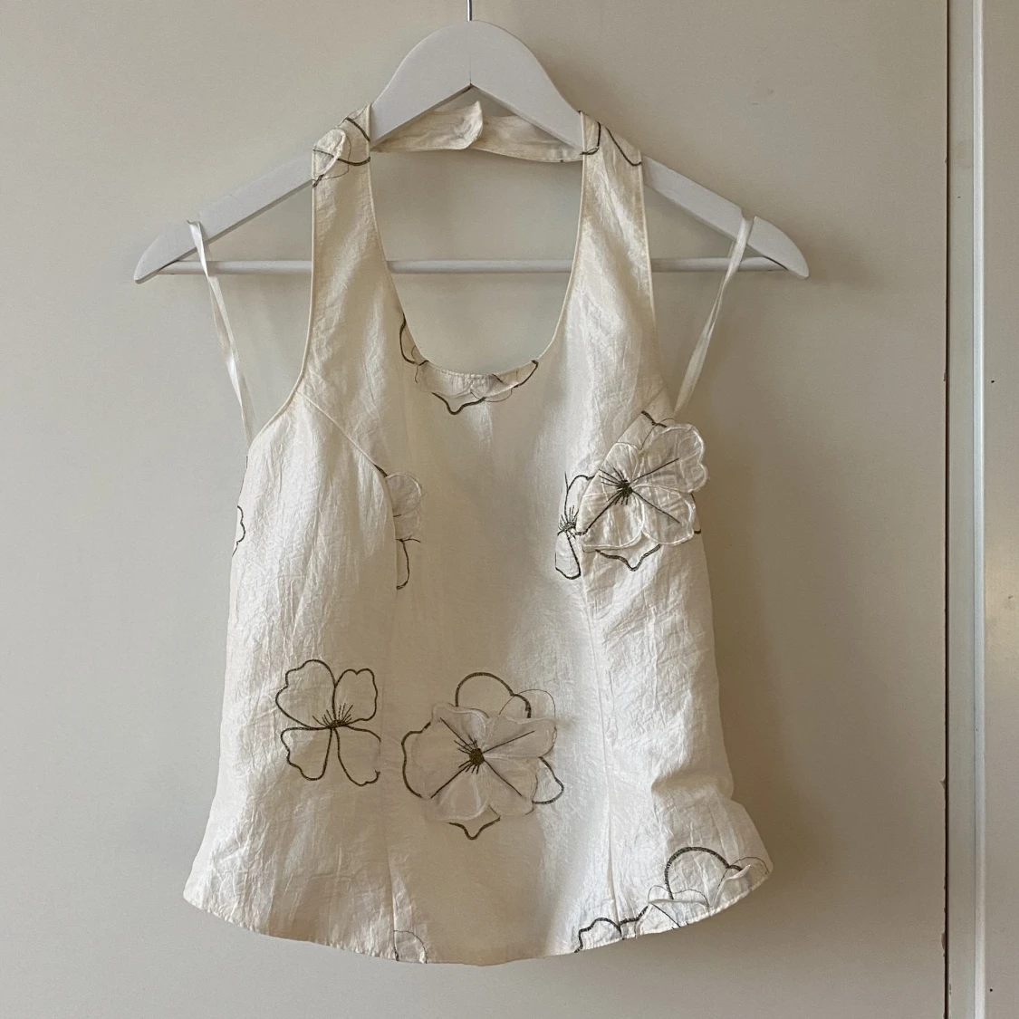 Halterneck blommigt linne - 91