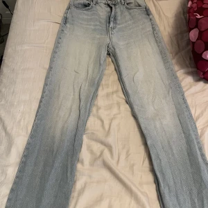 Blå jeans  - Använda men i fint skick