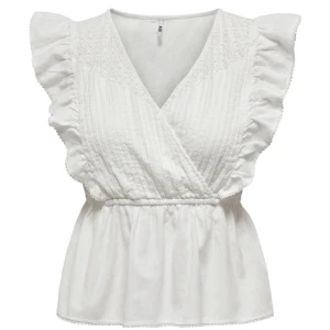 Blus - Säljer då den inte kommer till någon användning längre🫶💕