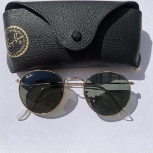 Rayban solglasögon - Har används ca 2 gånger och faller inte längre i min smak