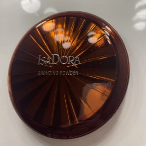 IsaDora bronzer - den stora Isadora bronzern i färgen 90 bronze, 50kr💞