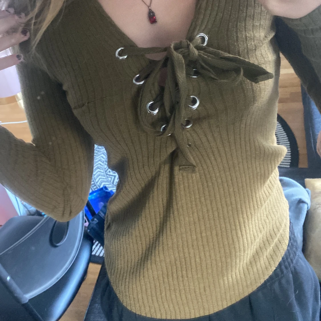 Olivfärgad tröja - 90