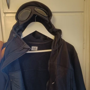 CP company - Softshell jacka från CP Company. Liten XL 