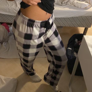 Pyjamasbyxor  - Säljer då ja ej använder.