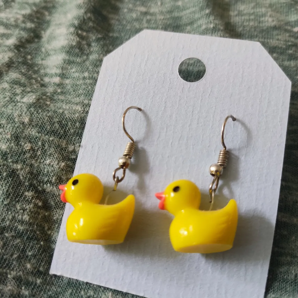 Little Duck earrings . Accessoarer.