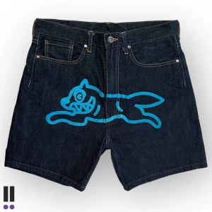 Billionare boys club x icecream running dog jeans shorts jorts ”bbc” - feta baggy billionare boys club shorts i storlek S. midja, 39cm💜tvekandet vid frågor eller fler bilder:)