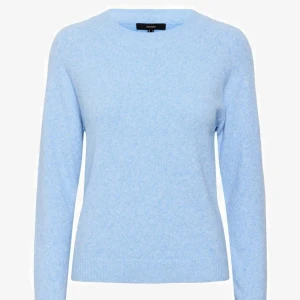 Stickad tröja - Ljusblå stickad tröja från Vero Moda 🩷 använd men absolut fortfarande i bra skick 
