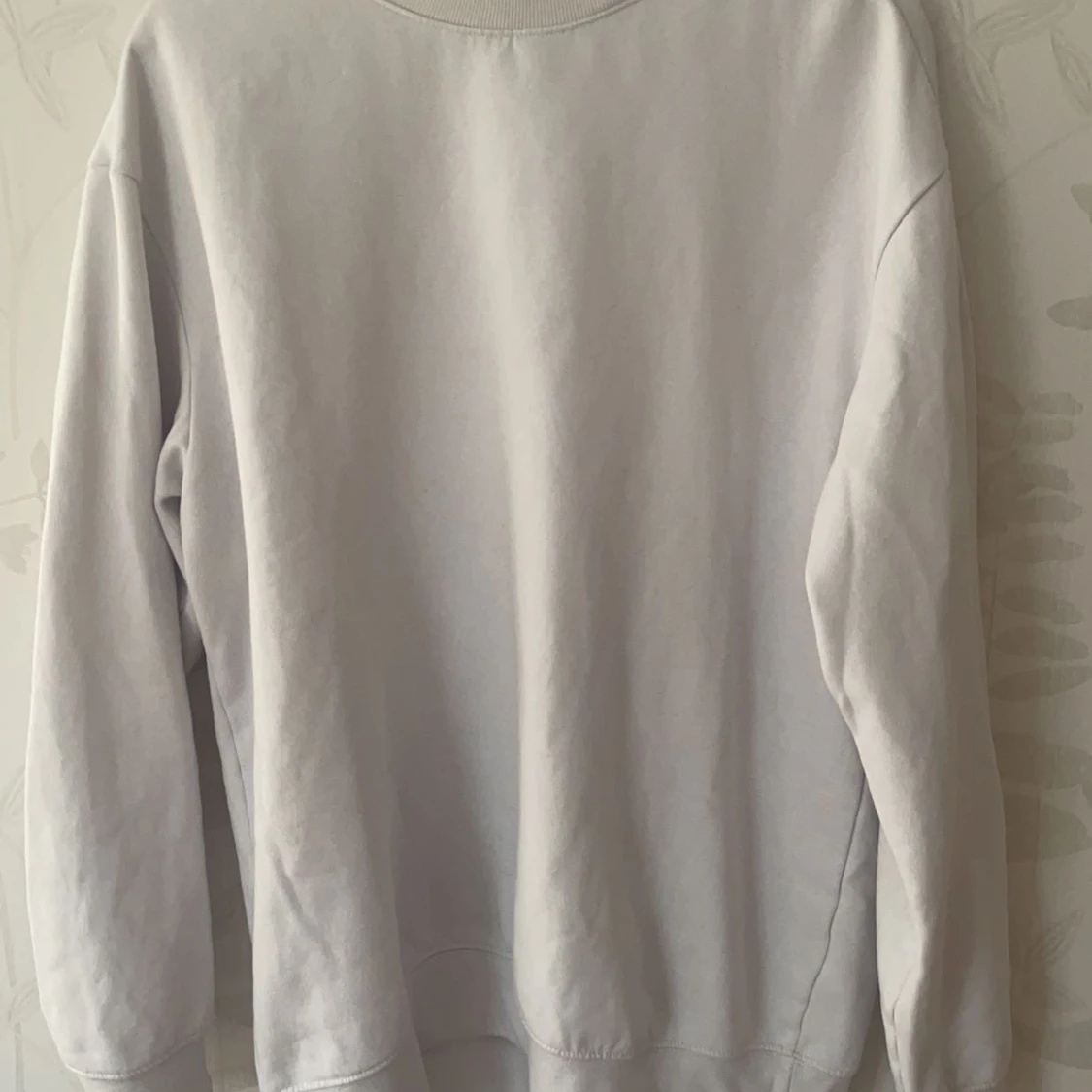 Plain vit tröja från H&M - 90