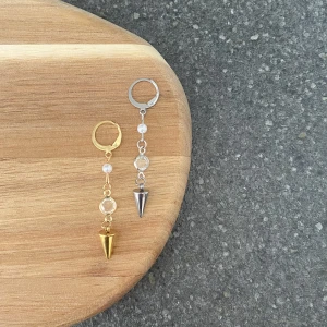 Nit-örhängen #2 - totalt 5cm långa.  59kr/styck, ett Par för 98kr, frakt ingår! Instagram - Vikiicom 💌