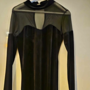 Svart klänning  - Ny skick 