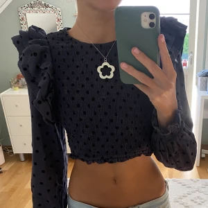 Topp - Såå snygg topp från zara, bra skick!