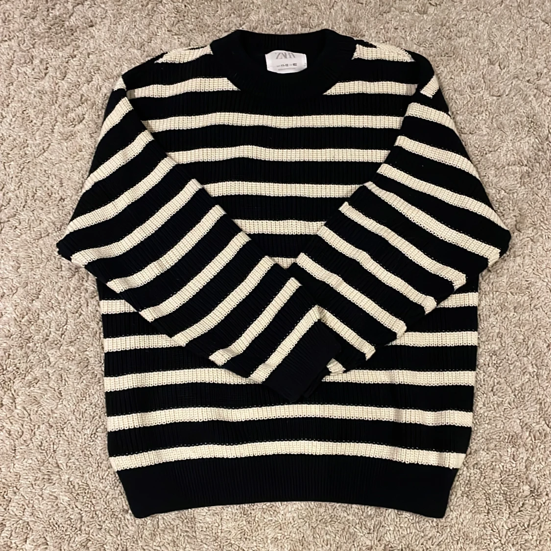 Stickad tröja från zara