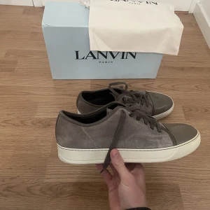 Lanvins  - Säljer just nu mina lanvins i väldigt bra skick, (8/10) Box och dustbag medföljer.