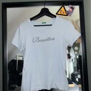 Benetton - Fin benetton topp, köpt på 2000-talet! Storlek L :)