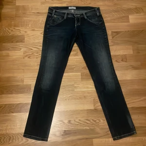 Lee Jeans - Lynn Narrow, lågmidjade straight jeans, W28 L31