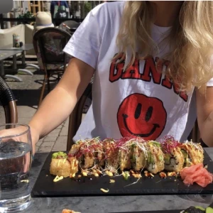 Ganni tröja  - Jättefin Ganni tröja, säljer då den inte kommer till användning❤️pris kan diskuteras 