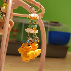Nya kawaii örhängen🦆 - Handgjorda kawaii-örhängen i crybaby-stil.  Ny och oanvänd
