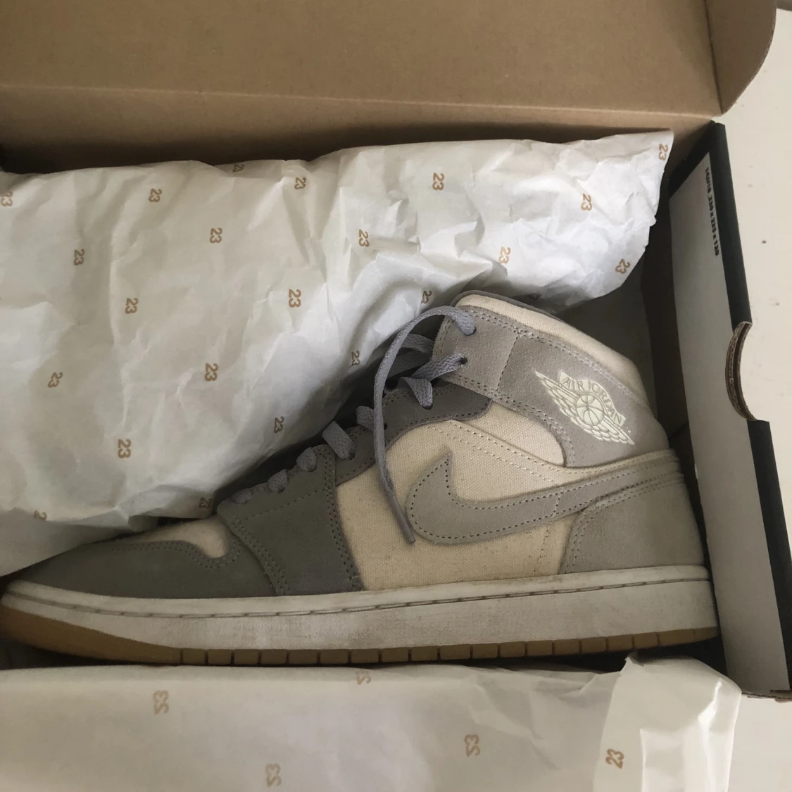Air Jordan 1 mid coconuts milk  - 90