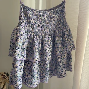 Kjol - Fin kjol i nytt skick och nästan aldrig använd🌸