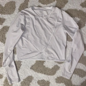 Casall crop longsleeve - Casal crop träningstöja