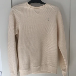 Morris Sweatshirt - Morris Sweatshirt som är aldrig använt, kommer med prislapp. Ny pris:1200. Mitt pris: 650