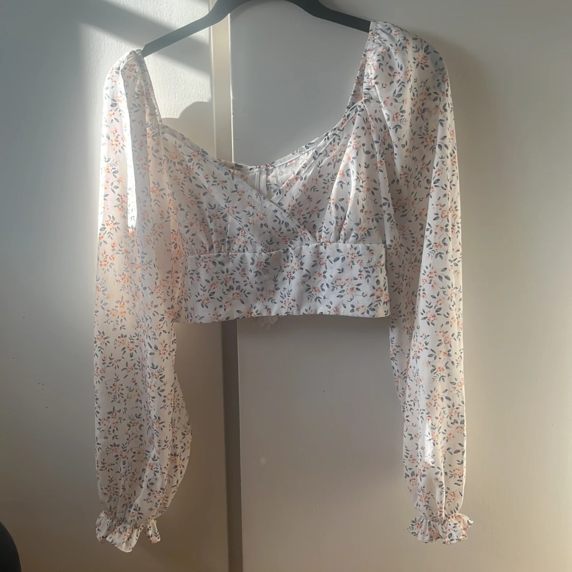 Vit blommig blus - 90