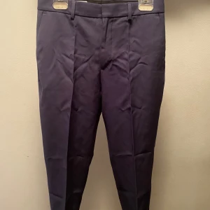 FILIPPA K kostymbyxa - oanvänd  Helt ny Ord pris 2300kr