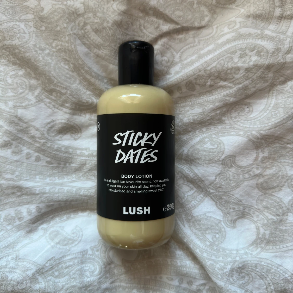 Sticky dates / body lotion 