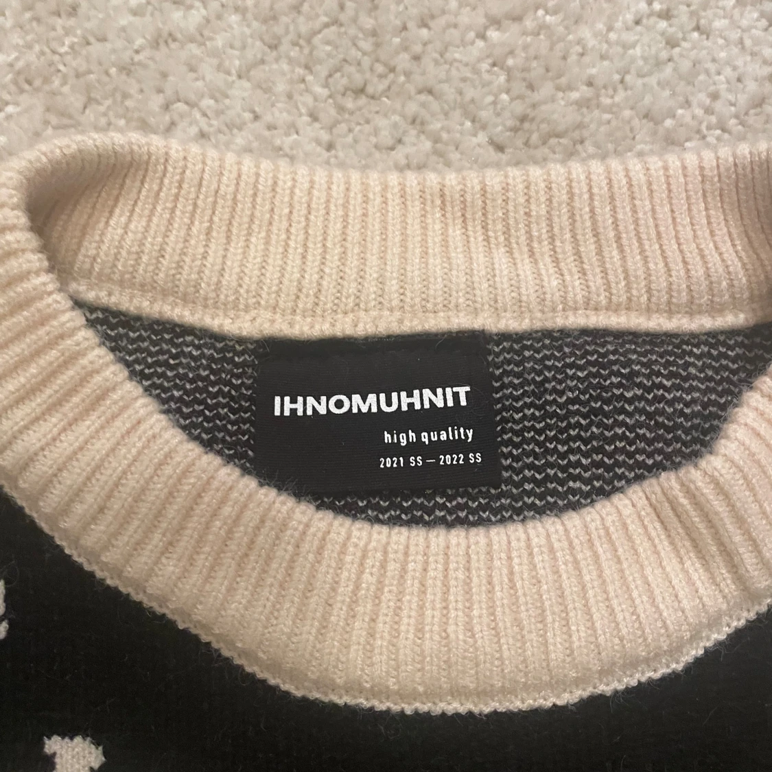 ihnomuhnit tröja  - 90