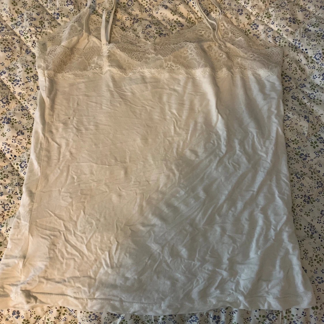 Linne med spets  - 90