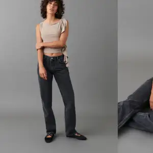 Midwaist straight jeans från Gina 💕 Bra skick säljer då dom inte används längre 🩷