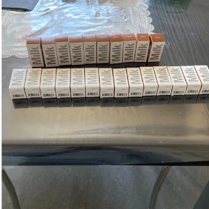 Milk bronzer stick - Oanvänd förpackningar för billigt pris