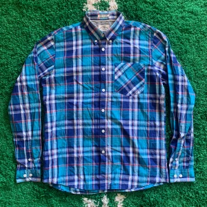 PL&CO casual attire skjorta - Skön skjorta från PL&CO casual attire. Uppskattat skick 9/10. Skicka ett meddelande innan köp!