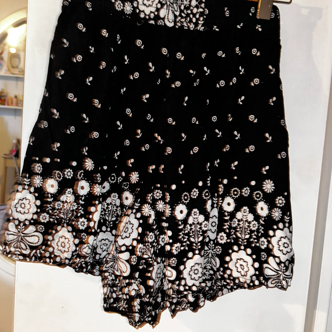 Svartvita short - 90