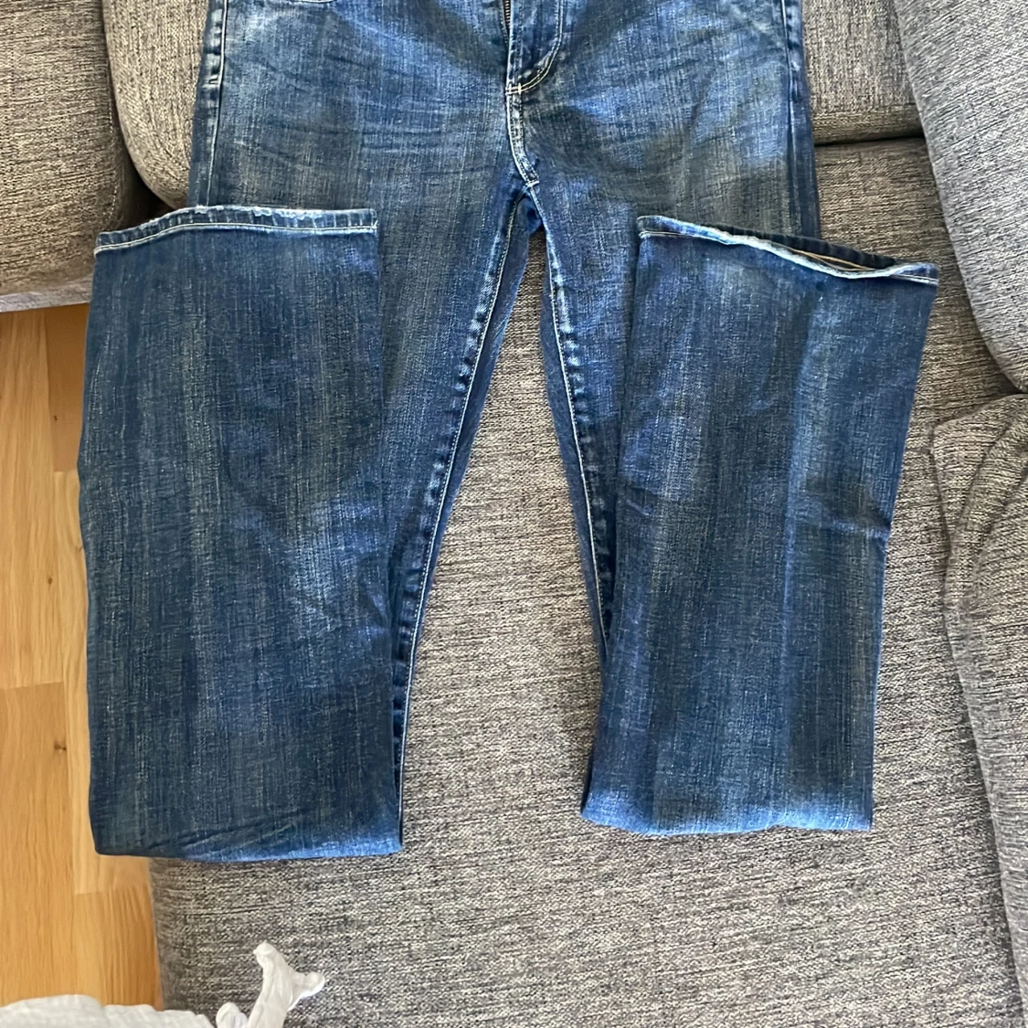 lågmidjade jeans