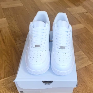 Nike Air Force Stl.44 - Nike Air Force  Stl.44 999kr