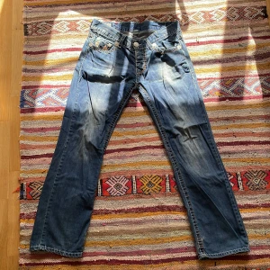 True Religion jeans - Jeansen är storlek 34. Jeansen är i bra skick.