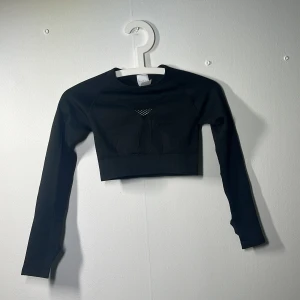 Crop Top - Workout -  Träningströja CropTop Från AYBL  Aldrig använd Nypris 300 