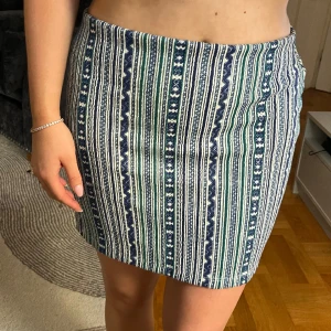 Kjol - Kjol från Zara i fint mönster! 